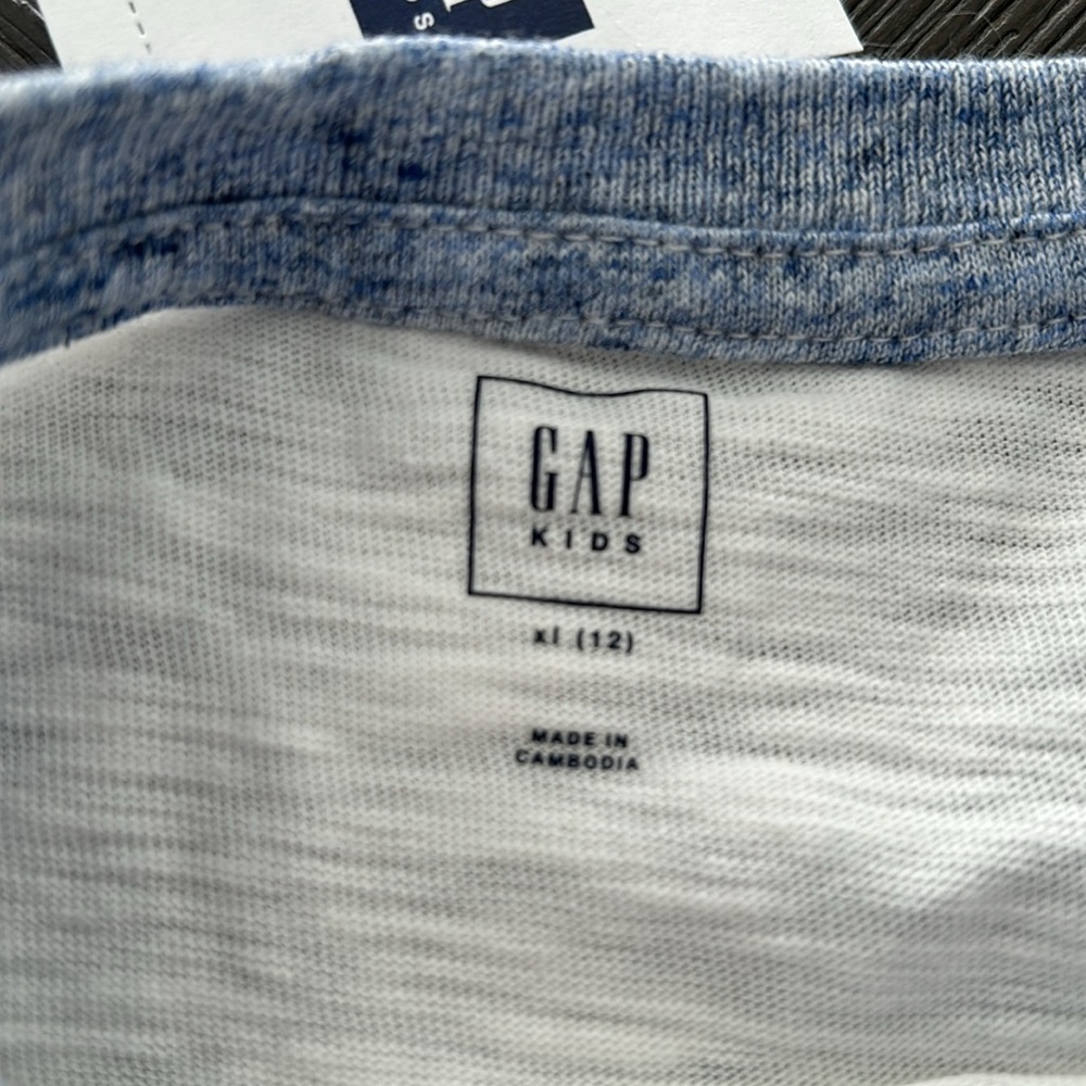 GAP Boys Metallic Skiing Winter Sports Seek Adventure Shirt size 12 - Picture 5 of 5